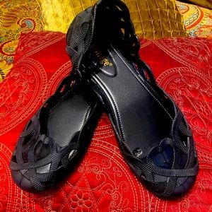 Brand new size 8 jelly flats black